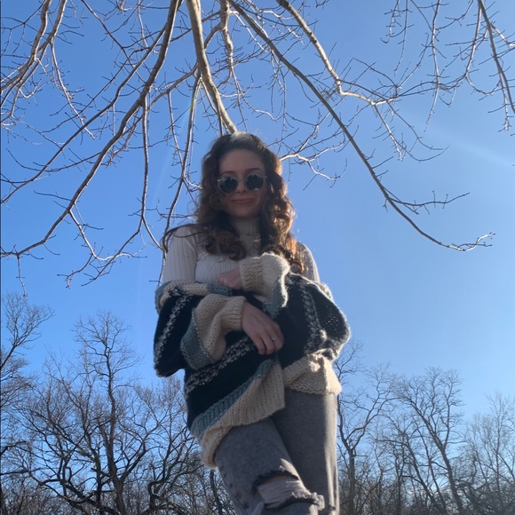 Meet your Posher, Jacee - Picture 5 of 5